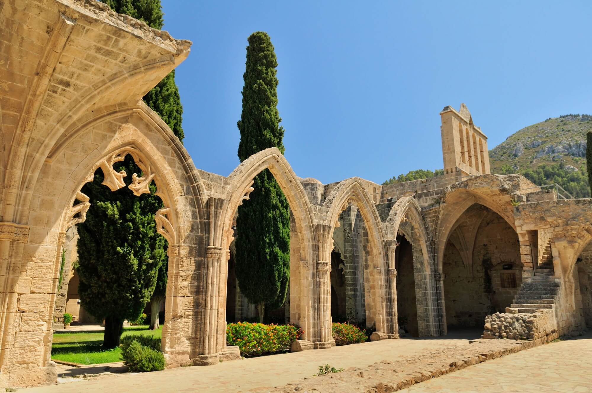 kyrenia-bellapais-monastery-history-place